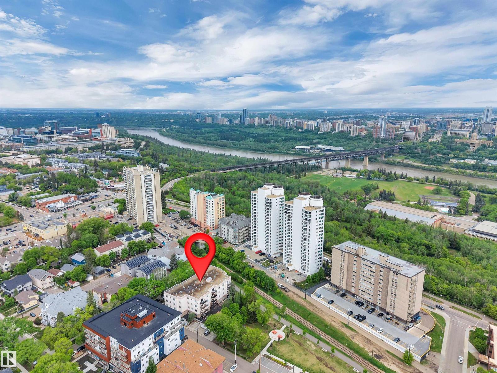 #305 8631 108 ST NW - 44