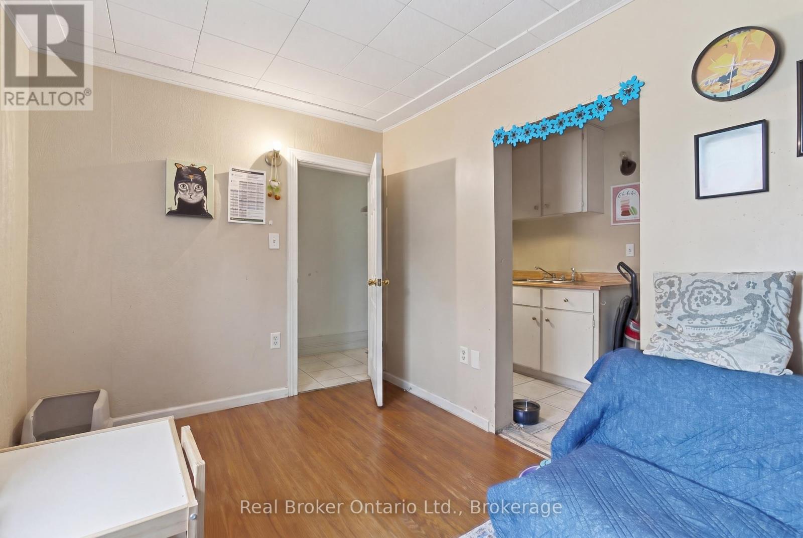 247 KING STREET - 23