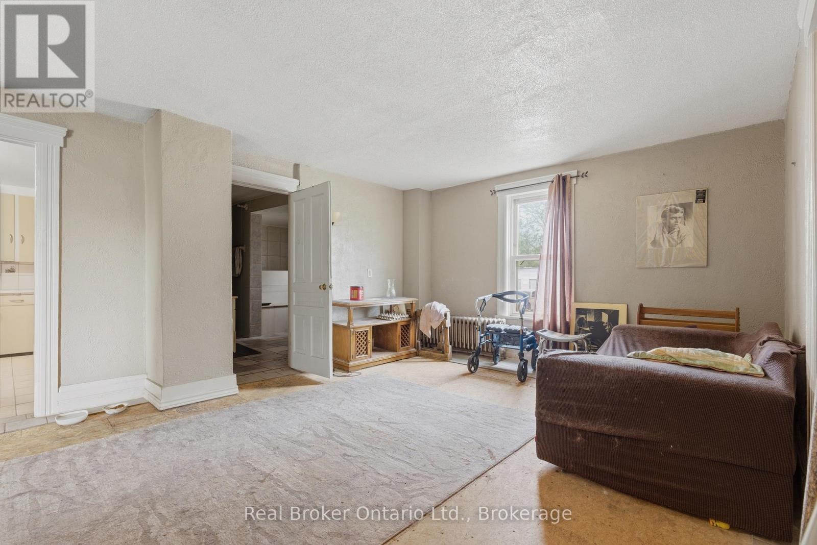 247 KING STREET - 30