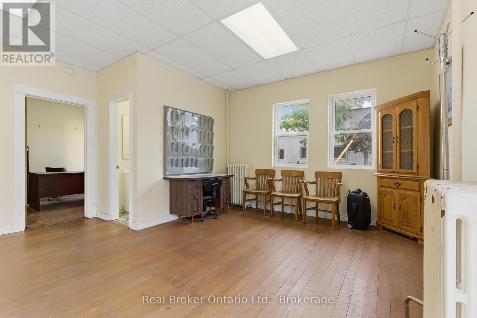 247 KING STREET - 8