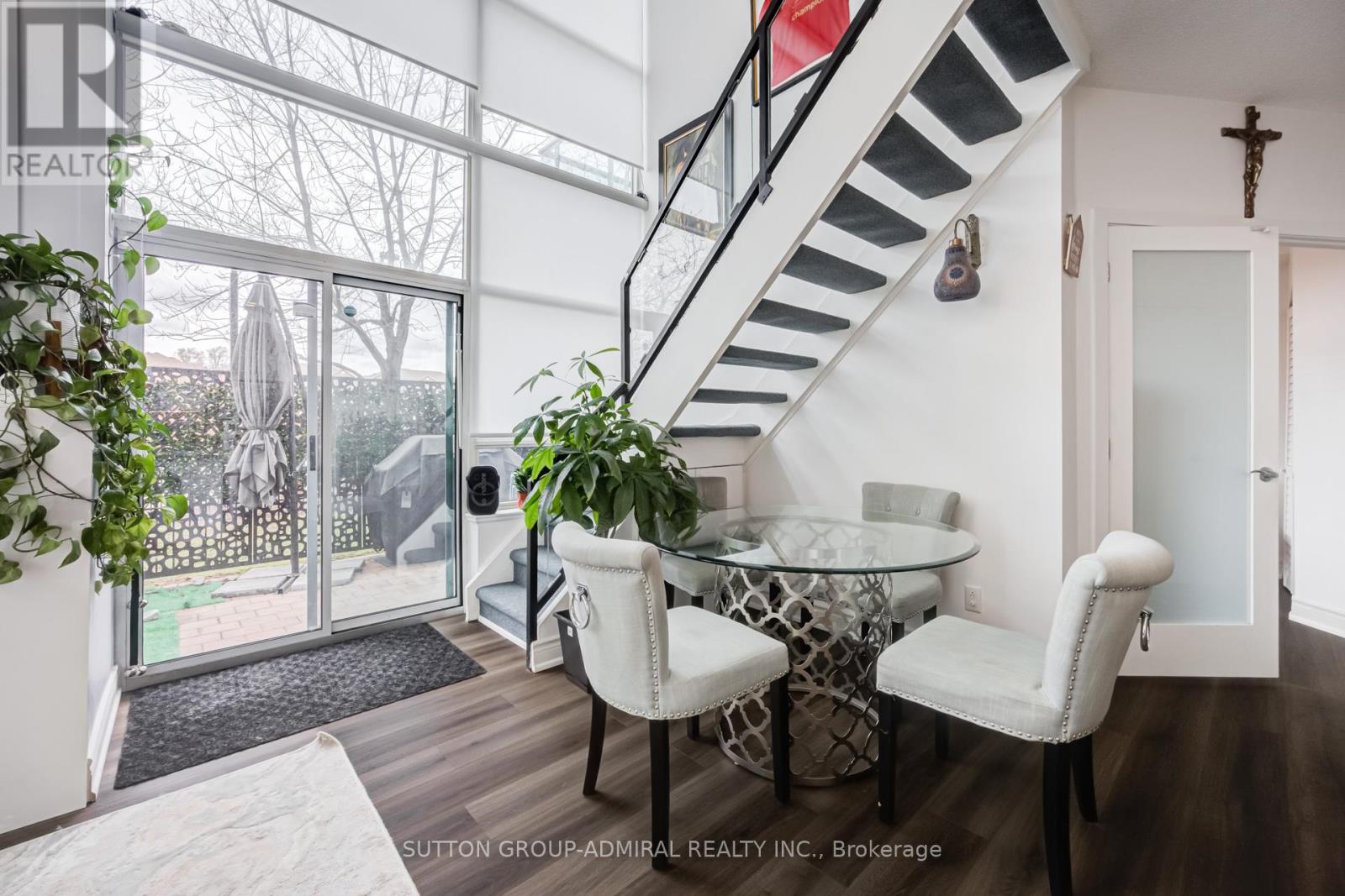 #119 200 MANITOBA STREET - 10