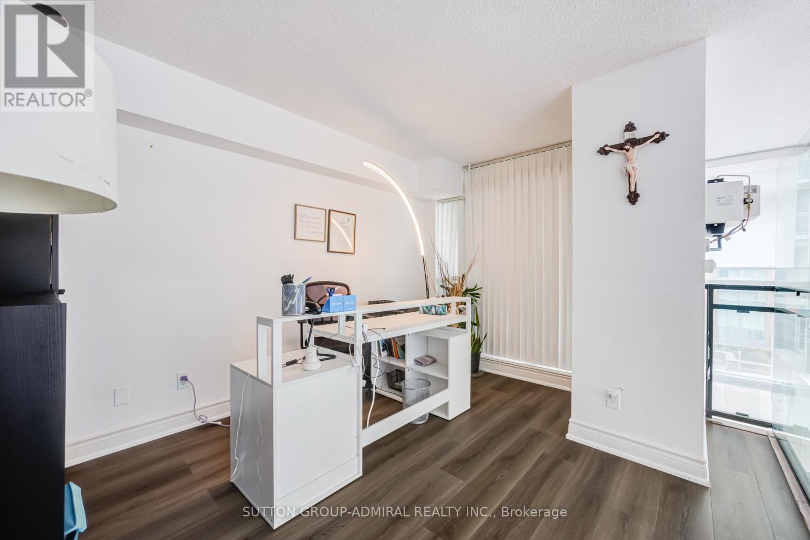 #119 200 MANITOBA STREET - 27
