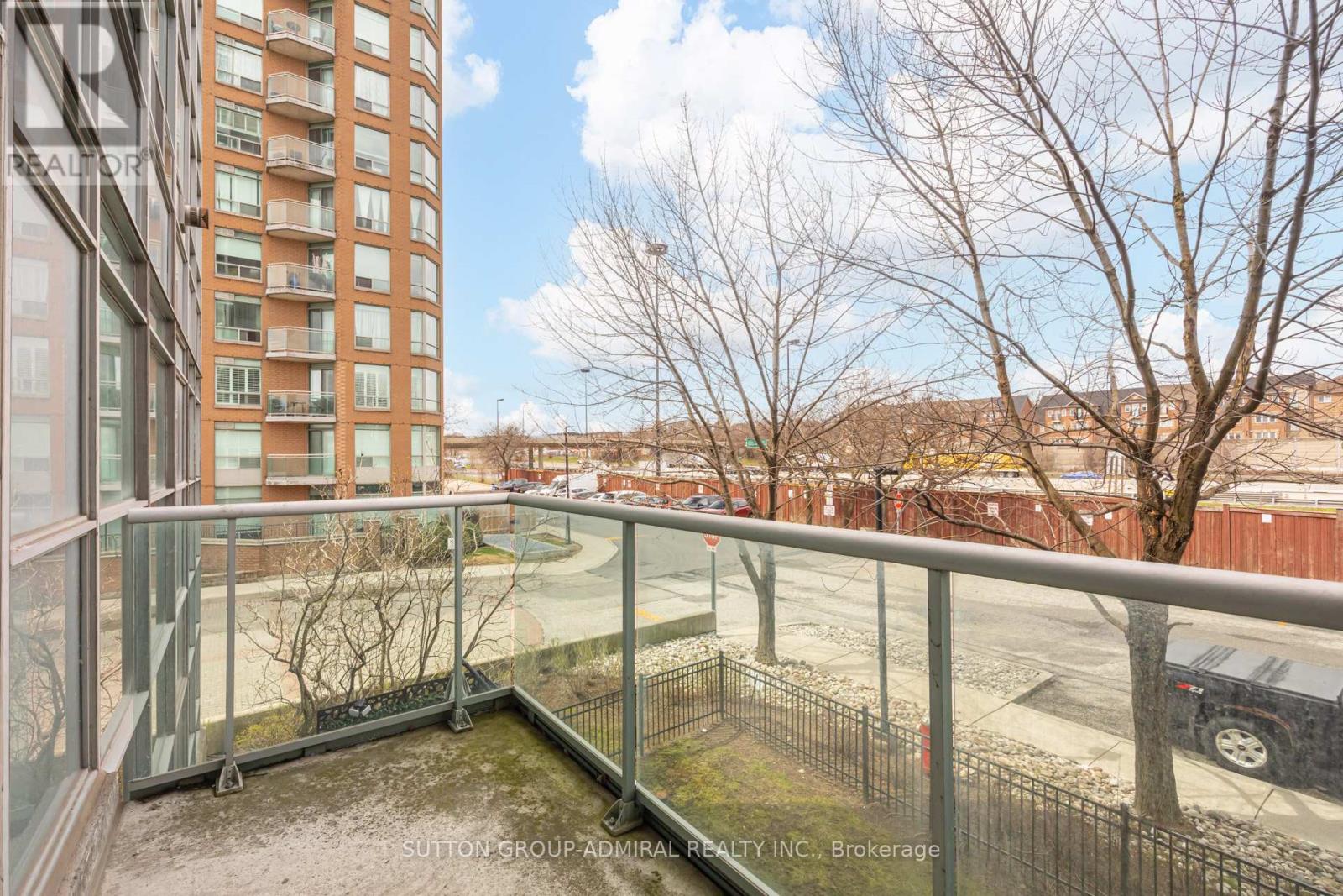 #119 200 MANITOBA STREET - 37