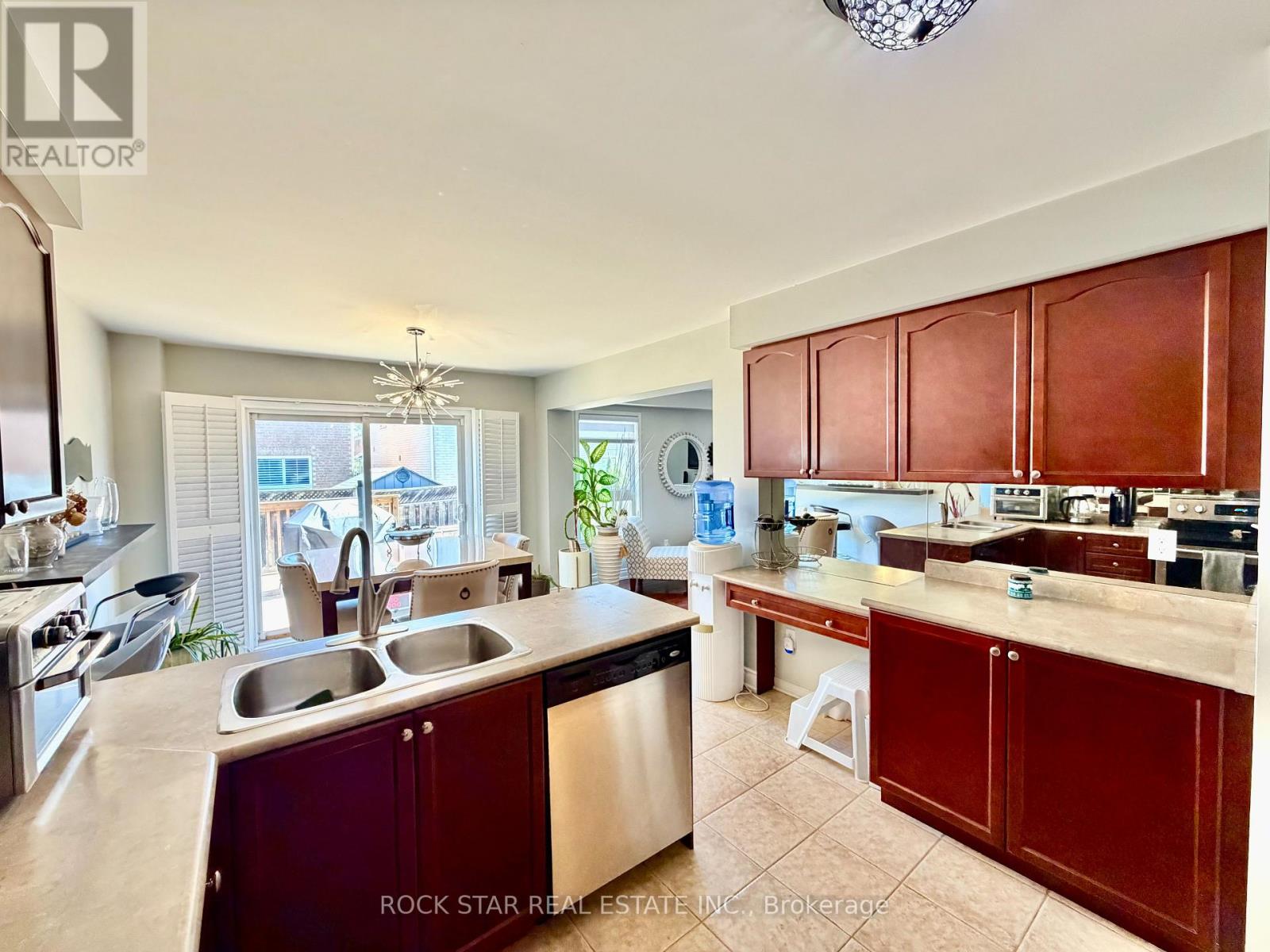 21 TRUDELLE CRESCENT - 6
