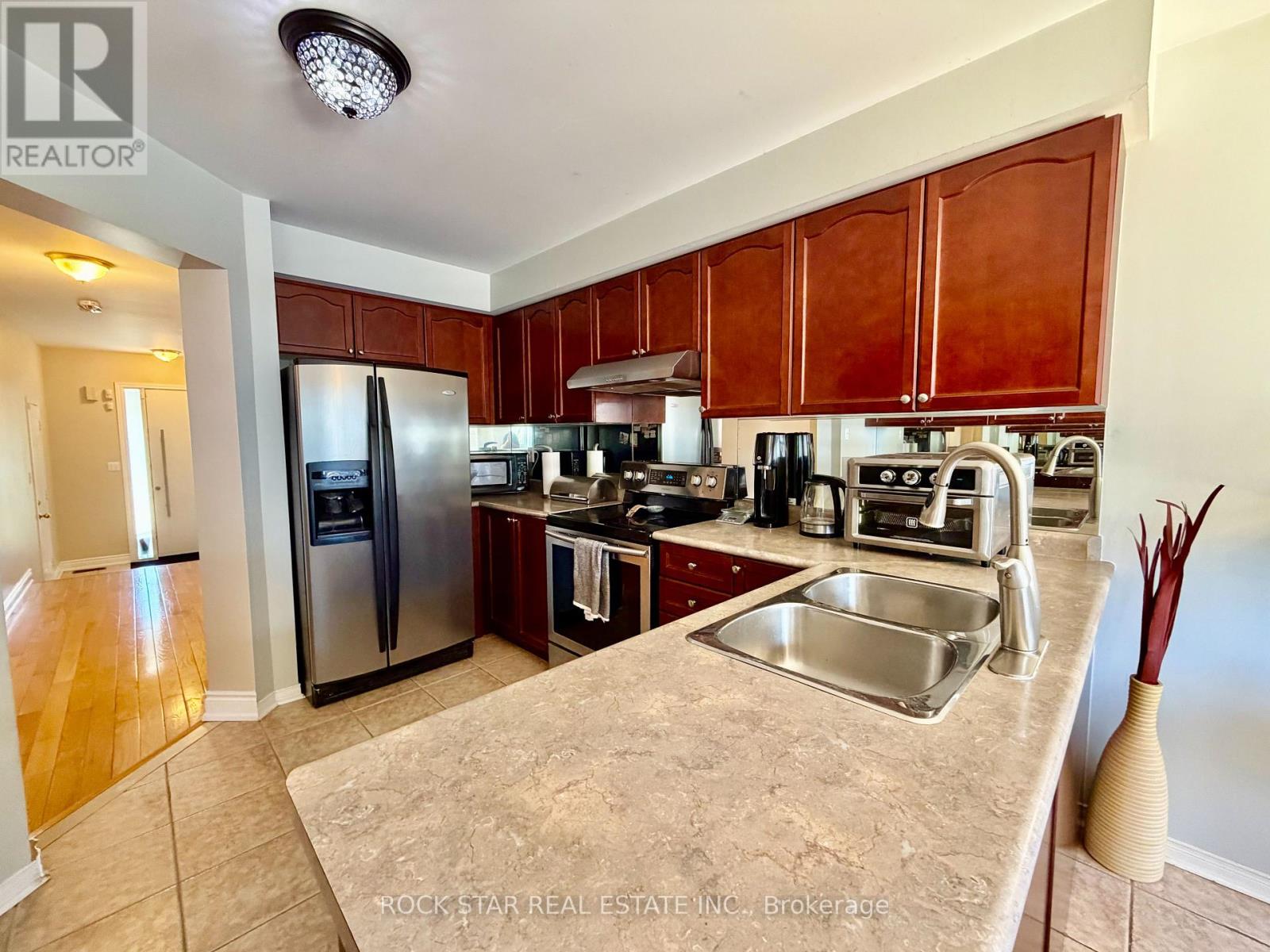 21 TRUDELLE CRESCENT - 7