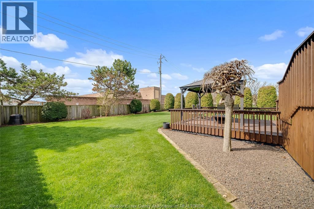 313 APPLEWOOD - 38