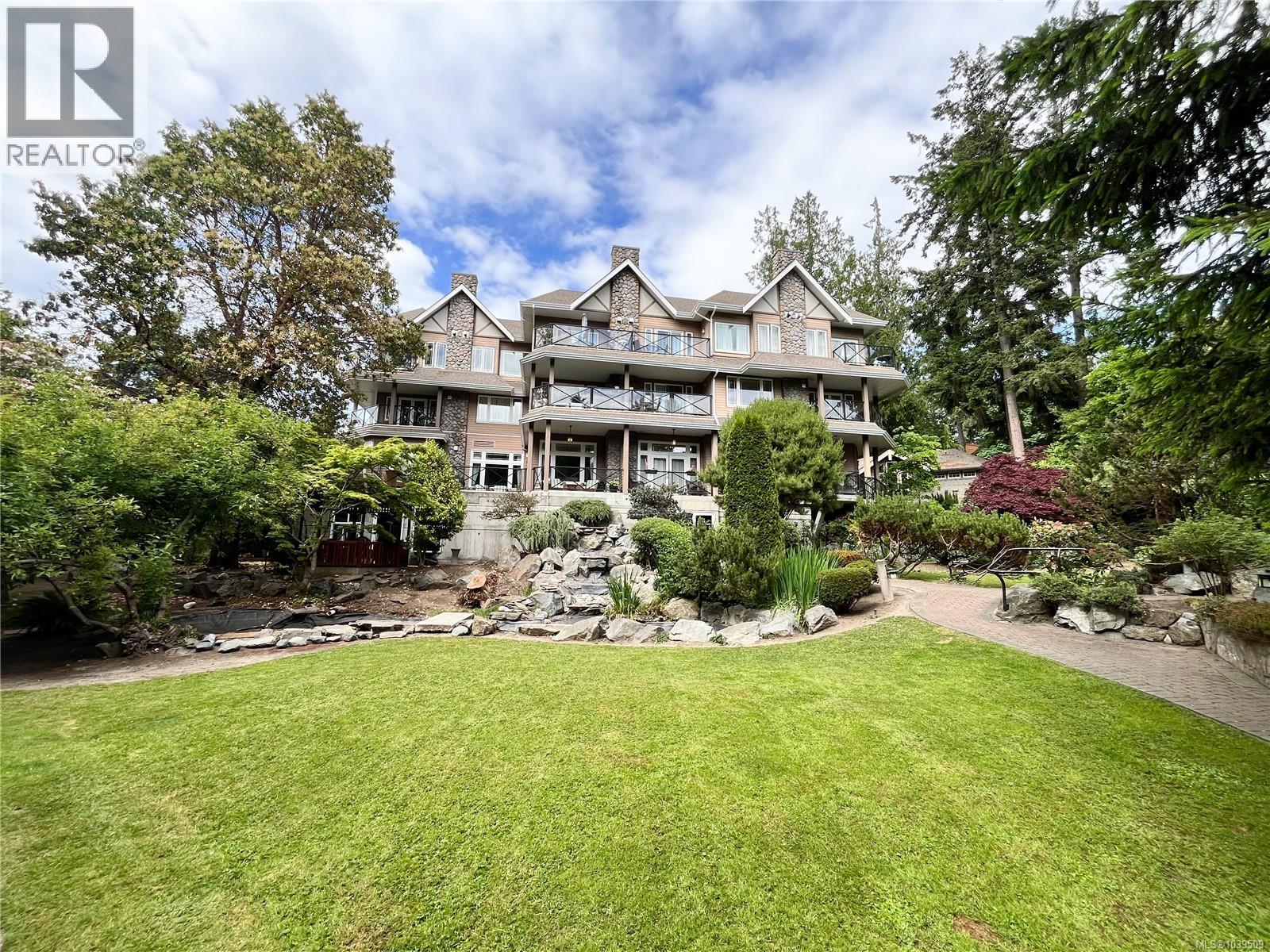 #206 2326 Harbour Rd - 1