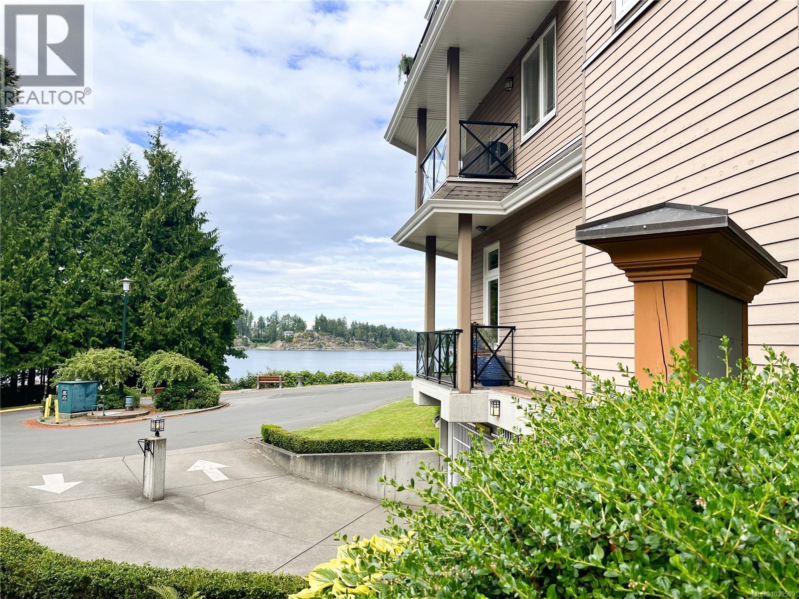 #206 2326 Harbour Rd - 27
