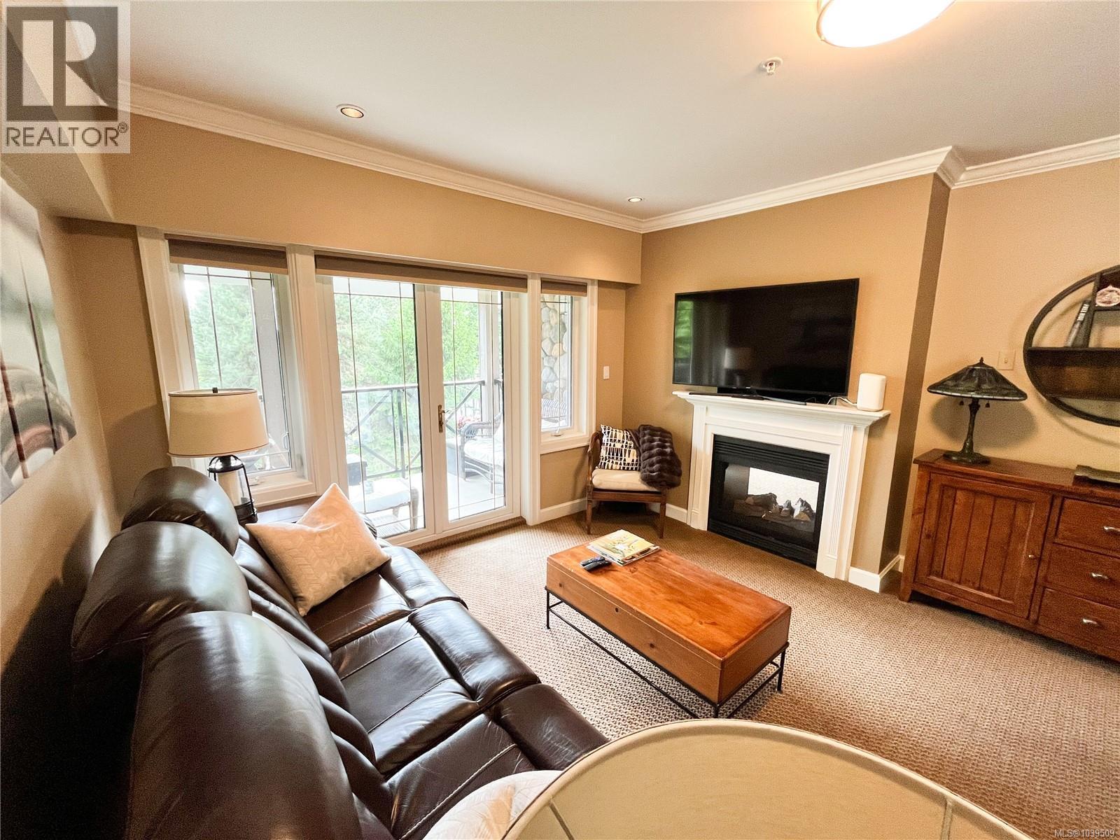 #206 2326 Harbour Rd - Image 3