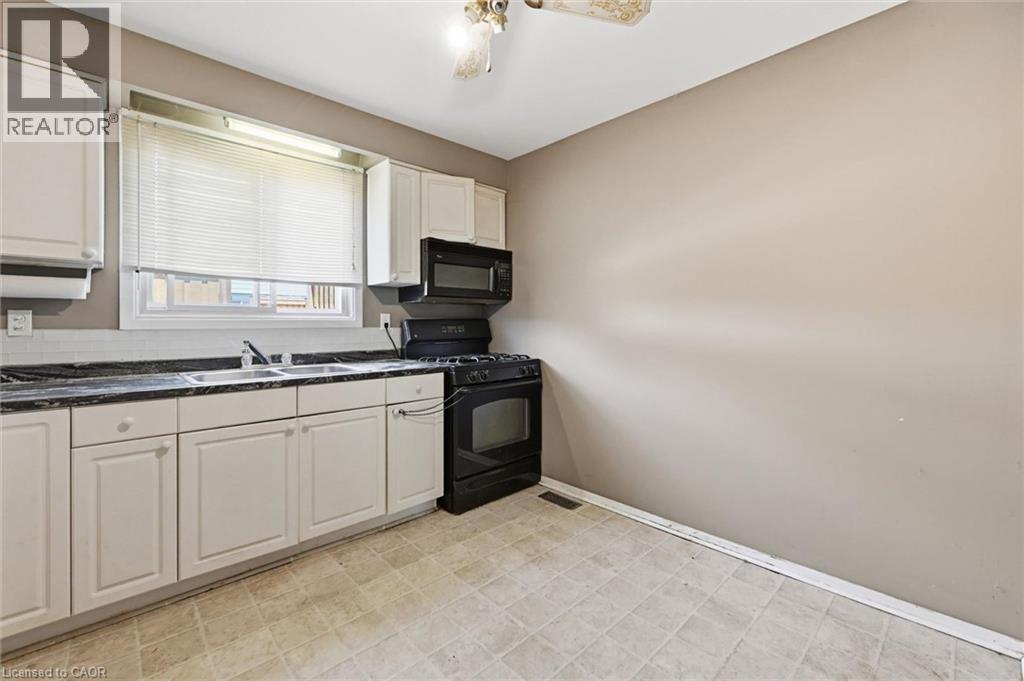 #107 5475 LAKESHORE Road - 13