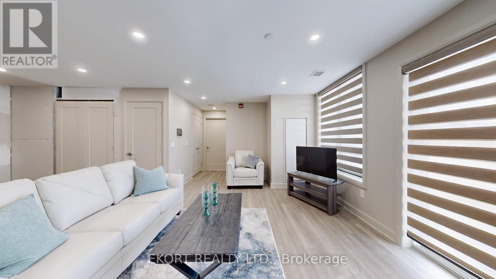 156a Wims Way — photo 4