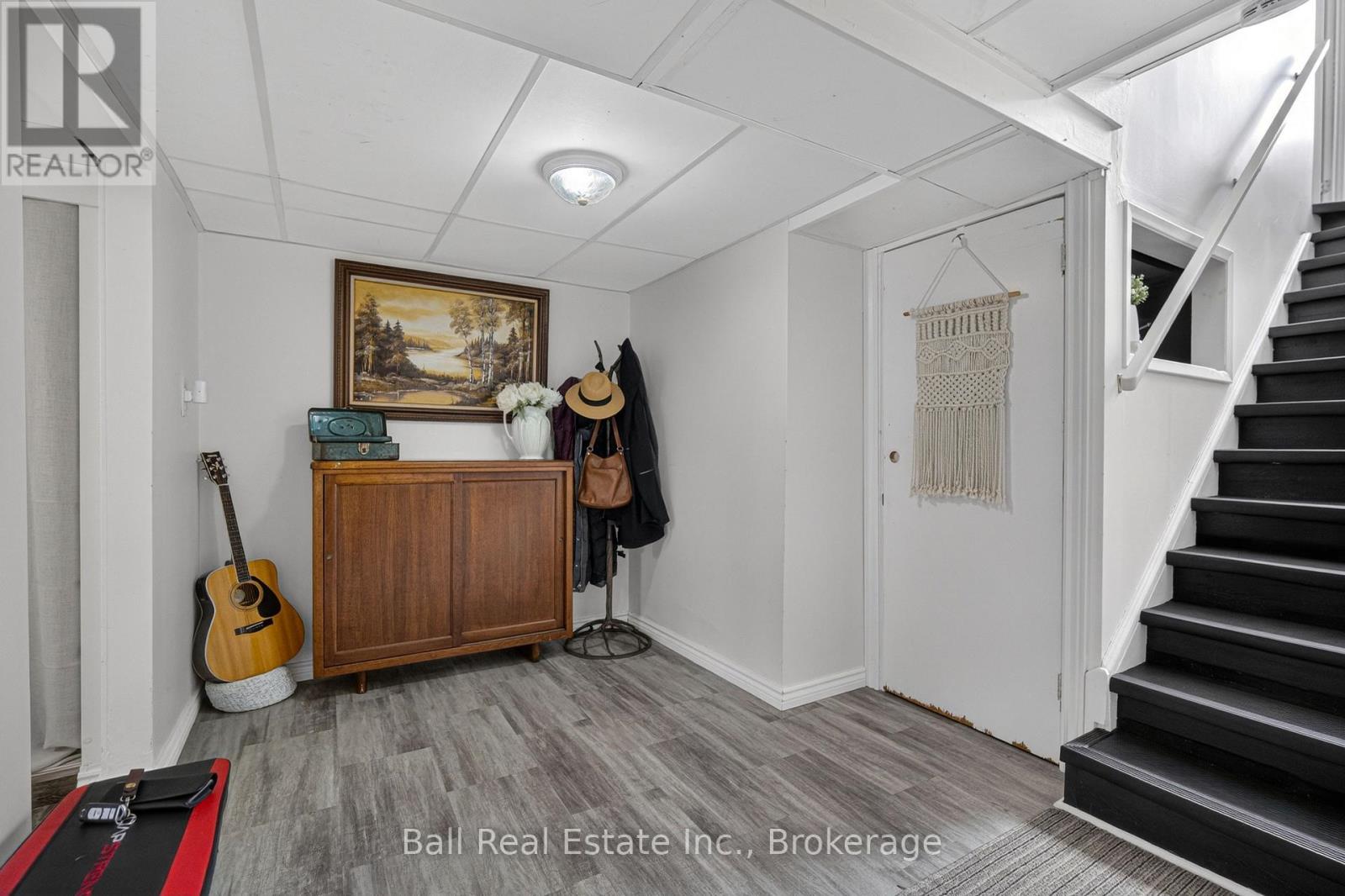 5 CHIPPEWA AVENUE - 19