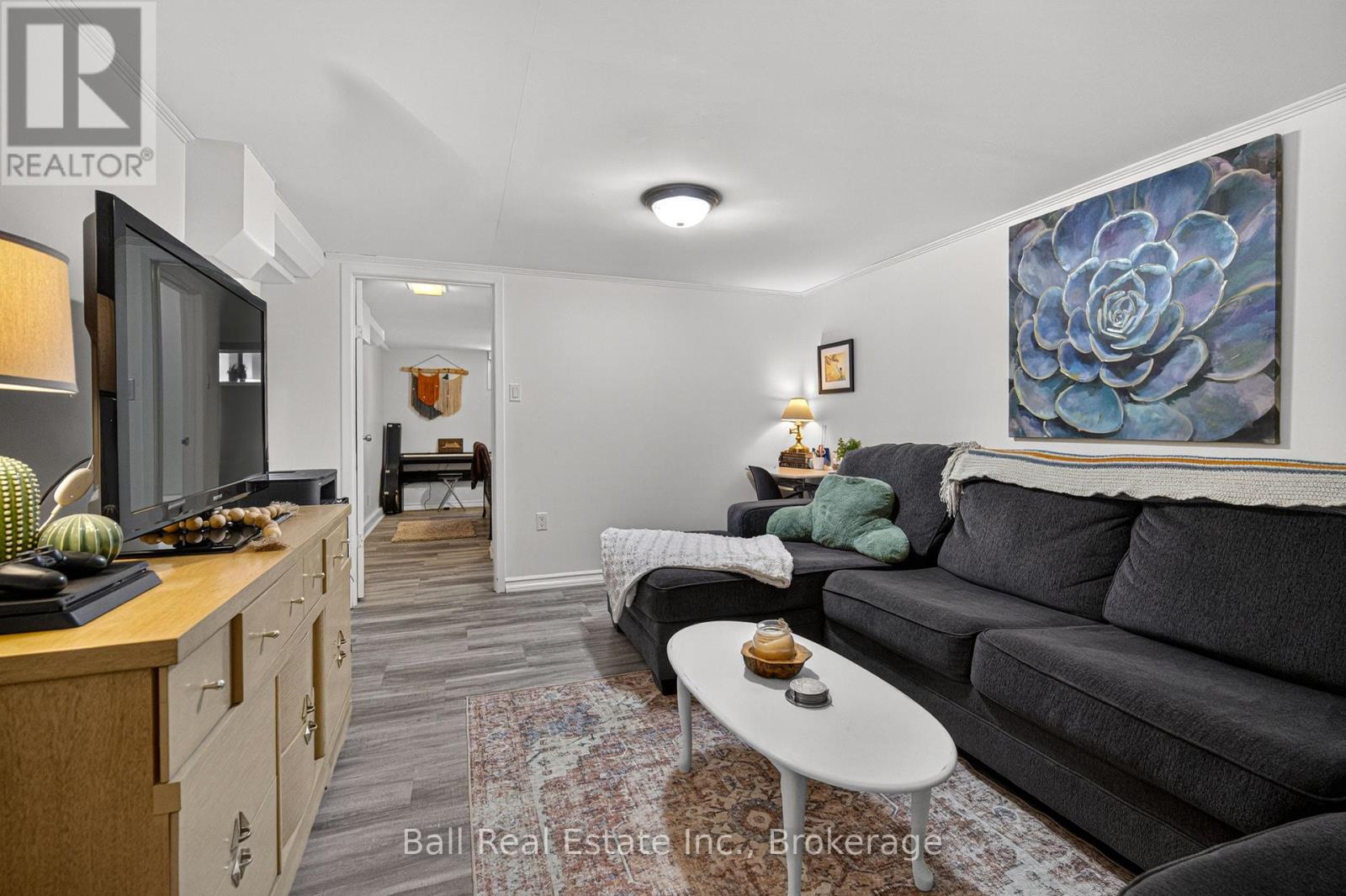 5 CHIPPEWA AVENUE - 21