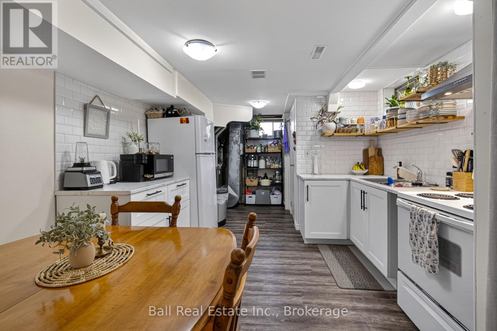 5 CHIPPEWA AVENUE - 24