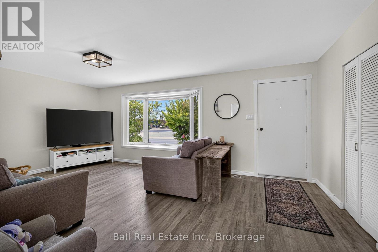 5 CHIPPEWA AVENUE - 3