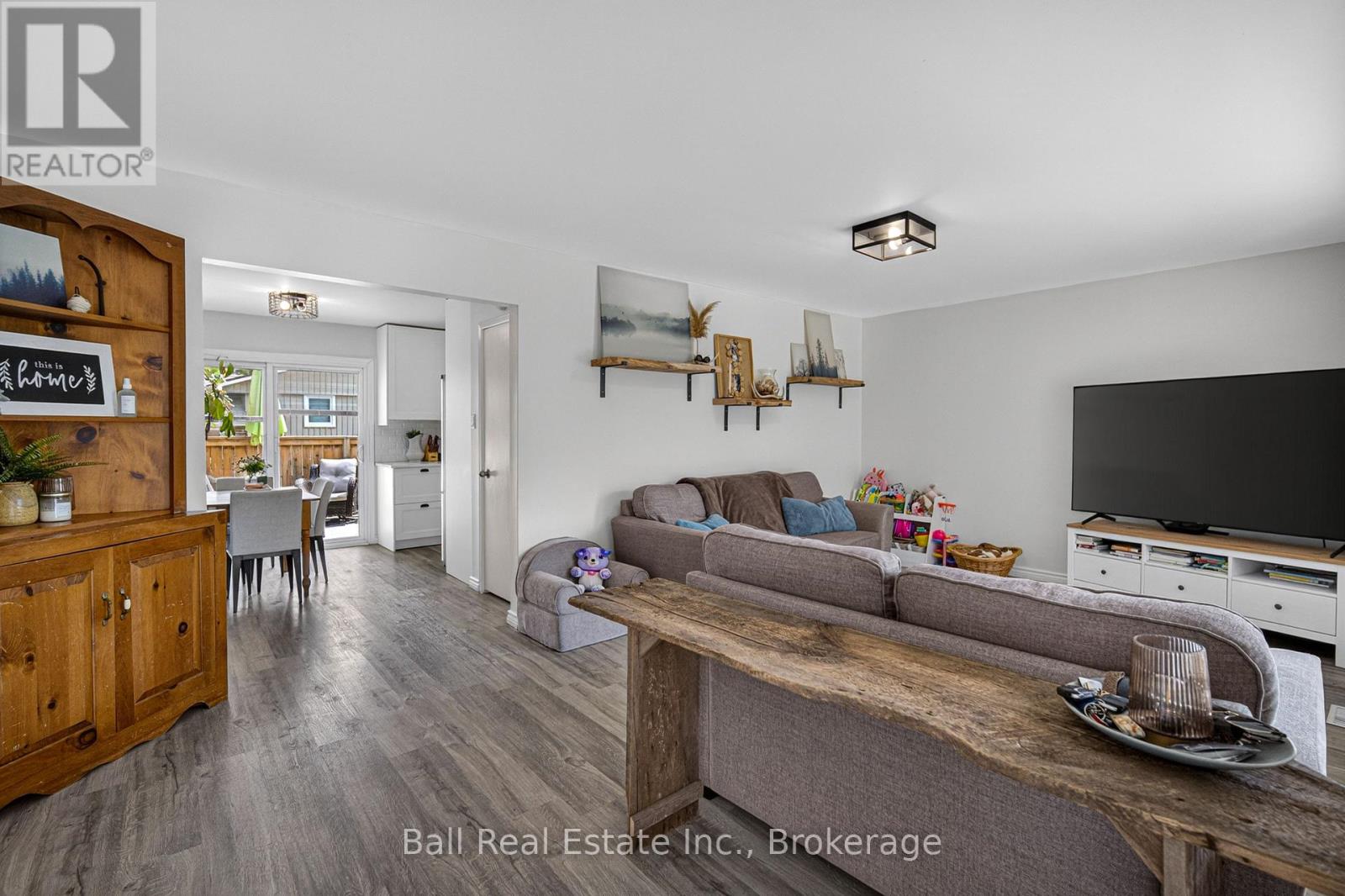 5 CHIPPEWA AVENUE - 4