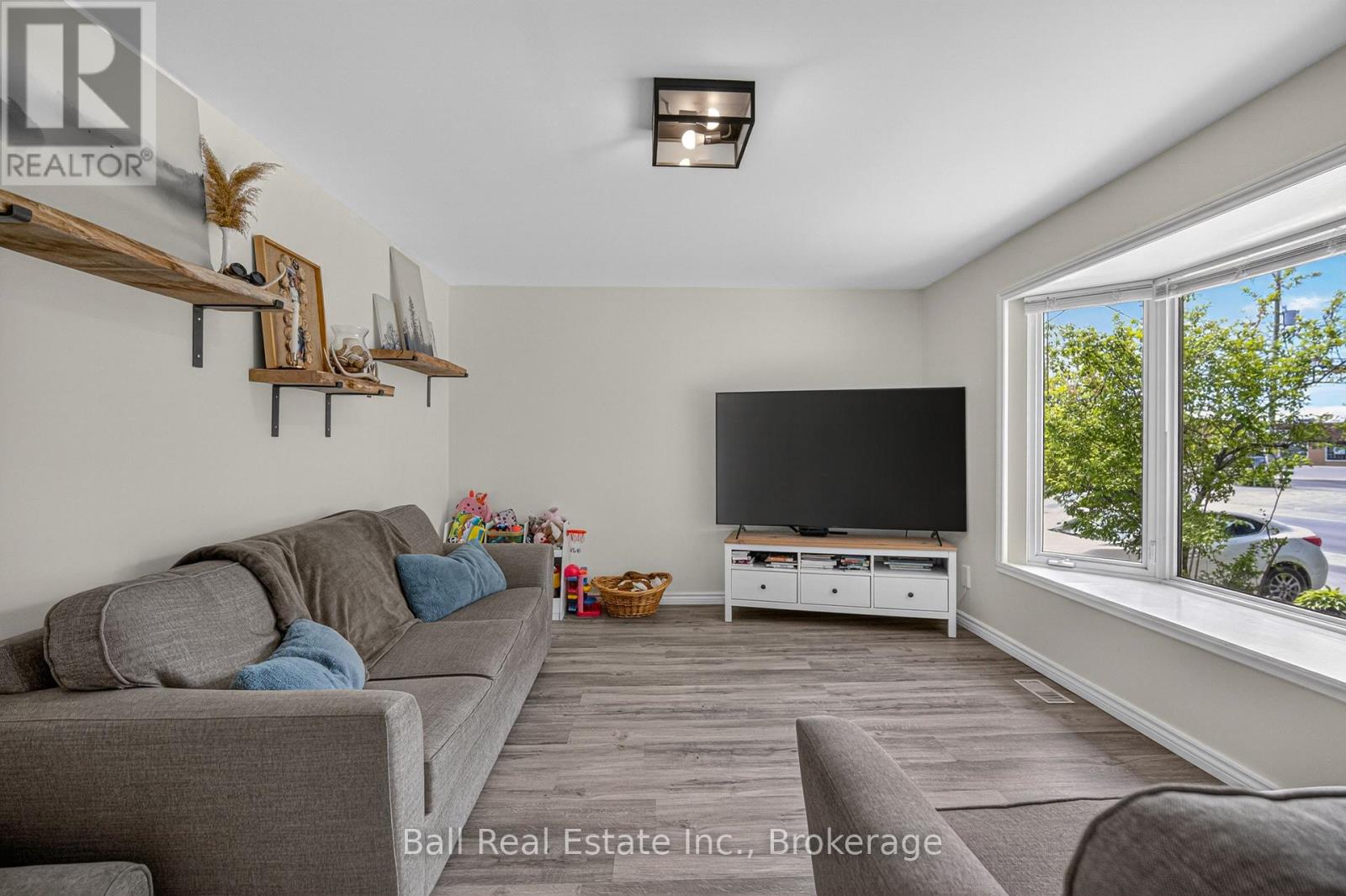 5 CHIPPEWA AVENUE - 5