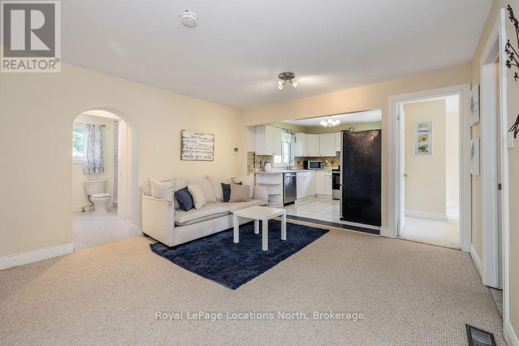 3934 LAKEVIEW ROAD - 15