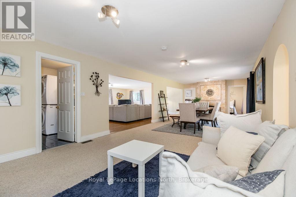 3934 LAKEVIEW ROAD - 16