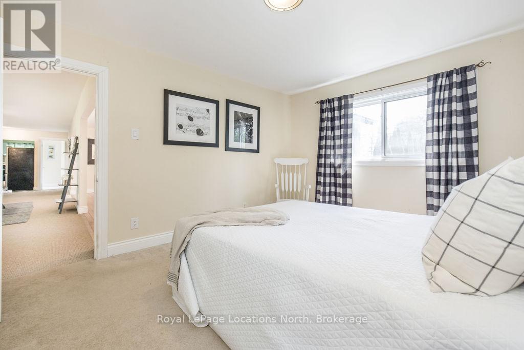 3934 LAKEVIEW ROAD - 23