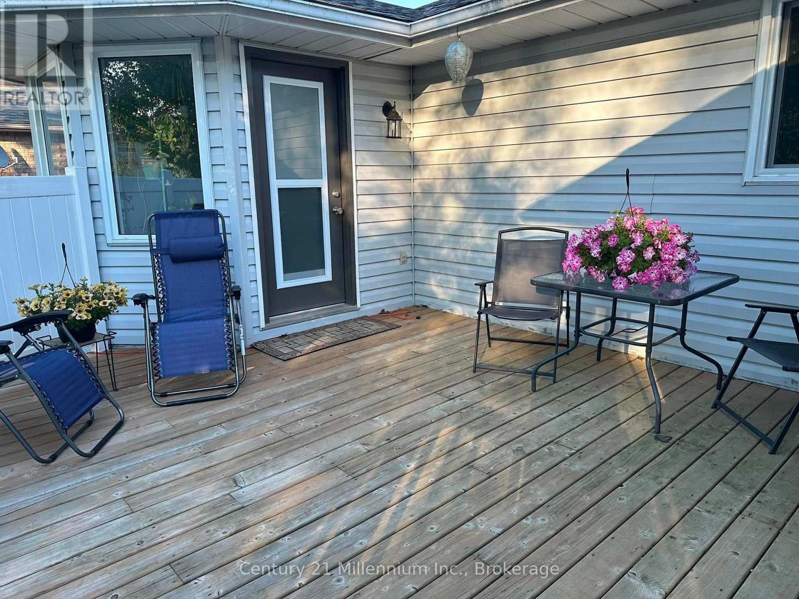 6 ROYAL BEECH DRIVE - 14