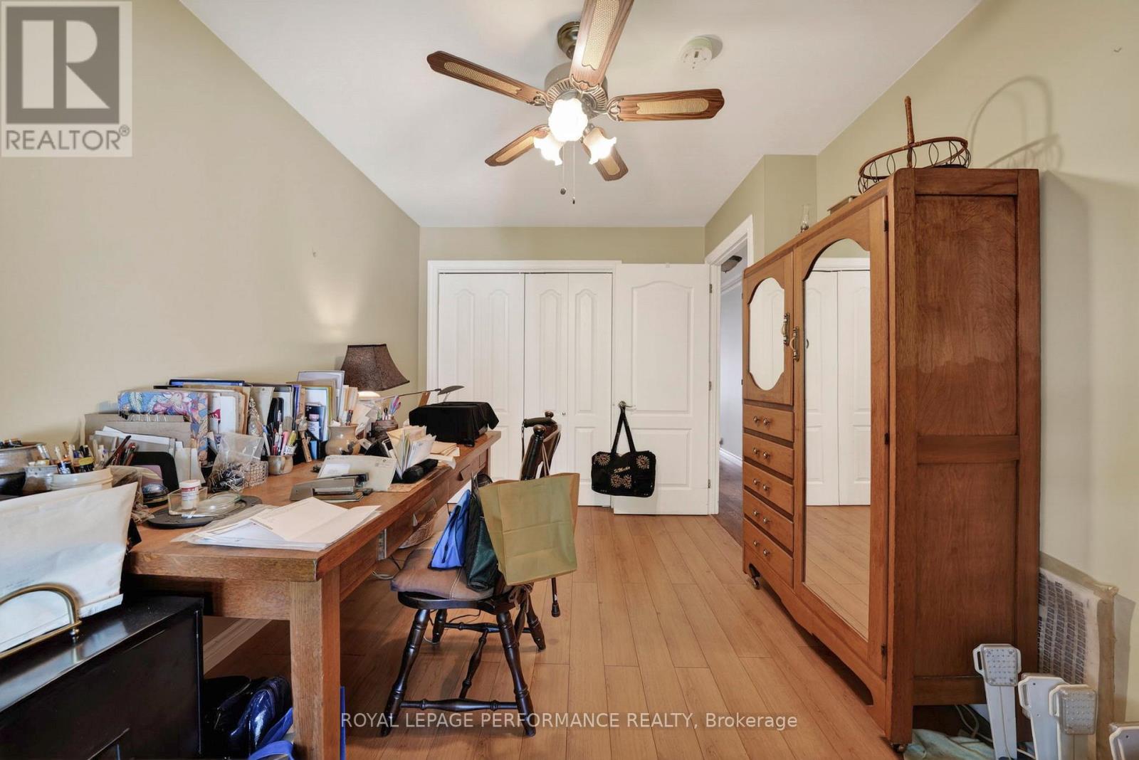 10 VALECREST DRIVE - 19