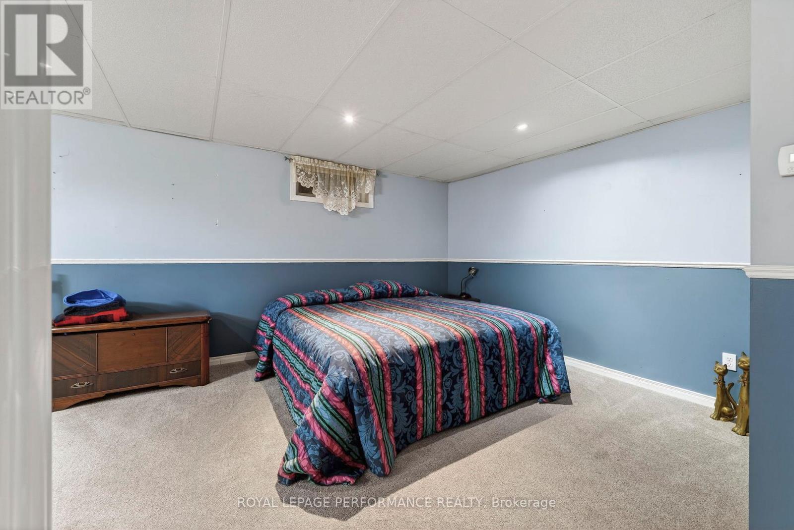 10 VALECREST DRIVE - 25