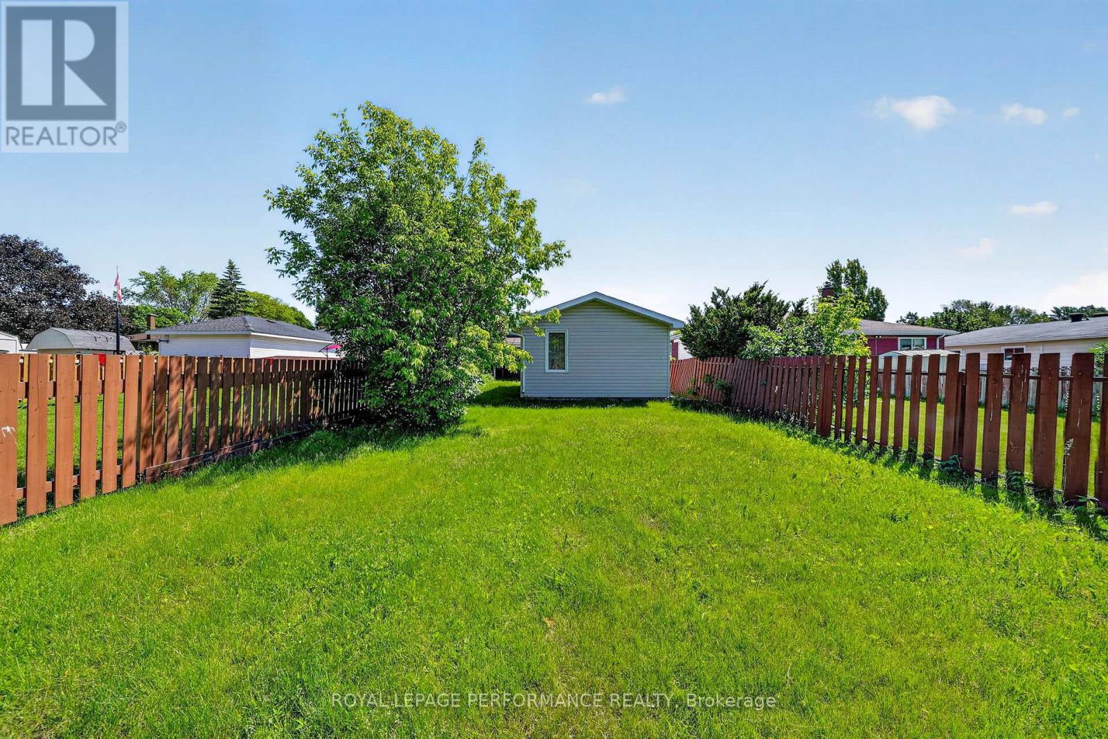 10 VALECREST DRIVE - 35