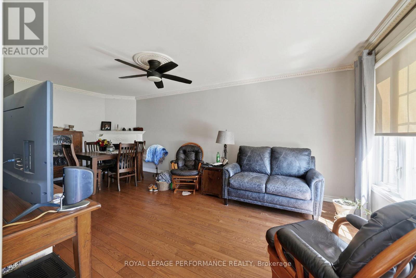 10 VALECREST DRIVE - 6