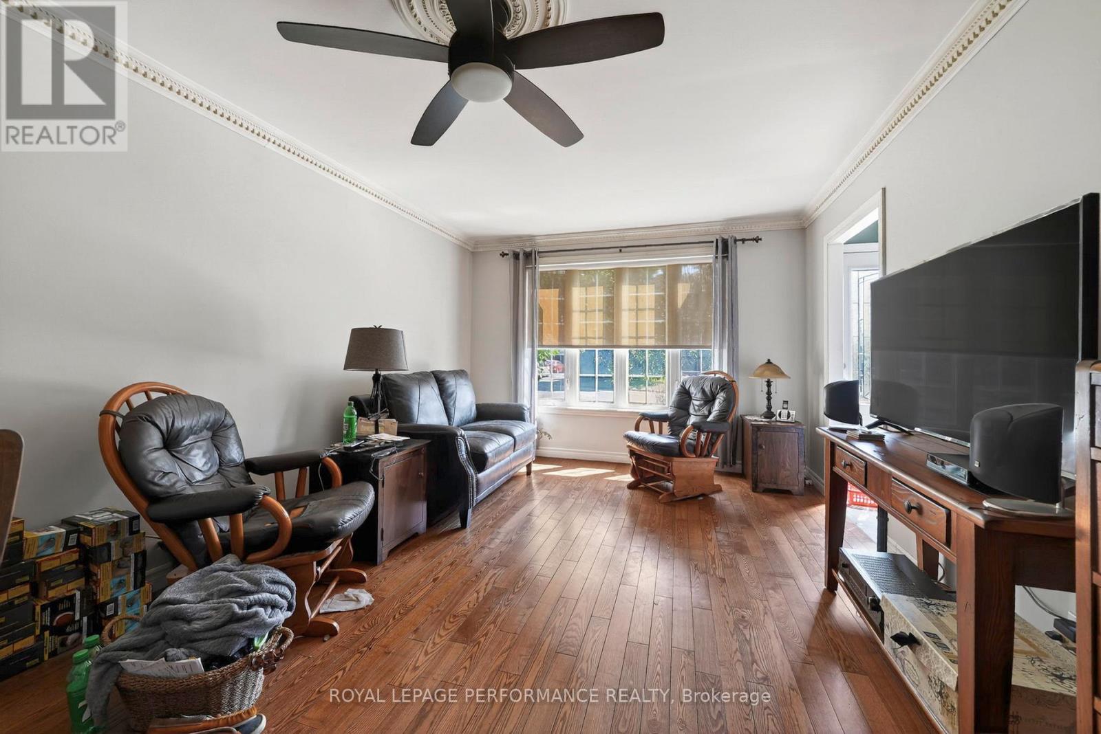 10 VALECREST DRIVE - 7