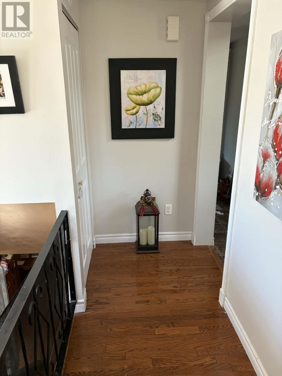 10 Main Road - 18