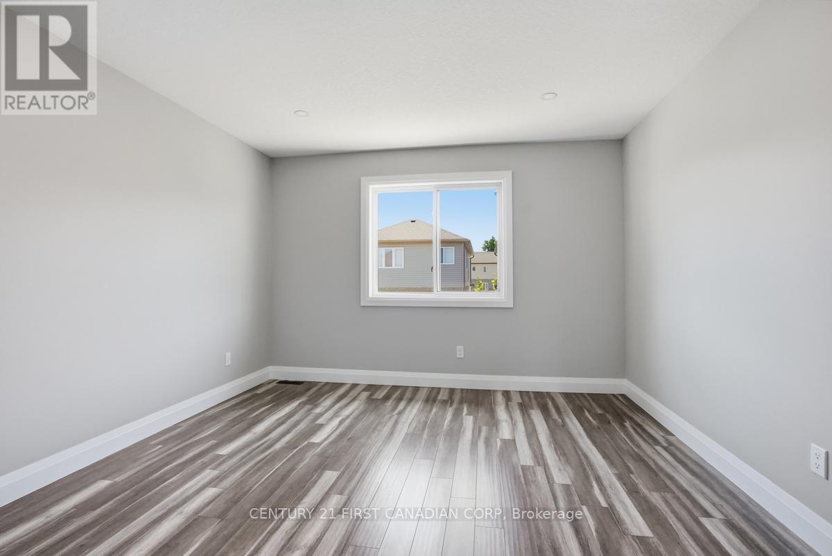 2775 ORIOLE DRIVE - 24