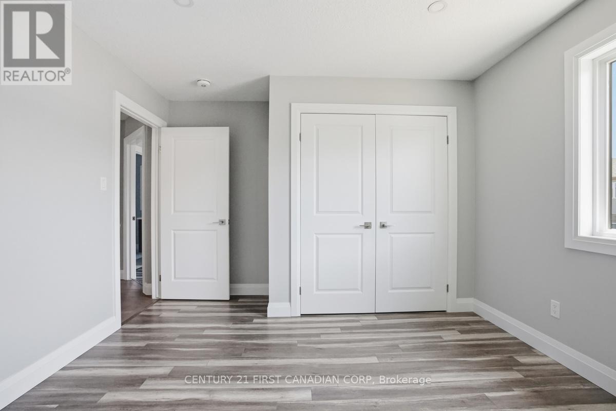 2775 ORIOLE DRIVE - 32