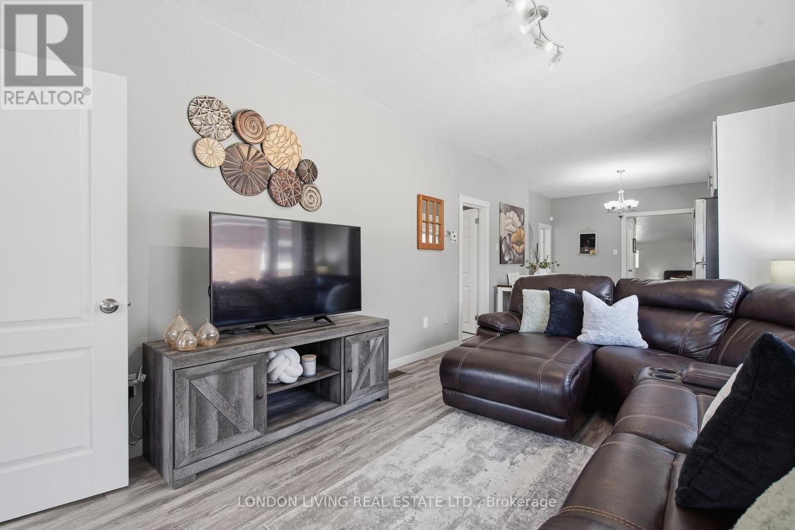 1176 FLORENCE STREET - 10