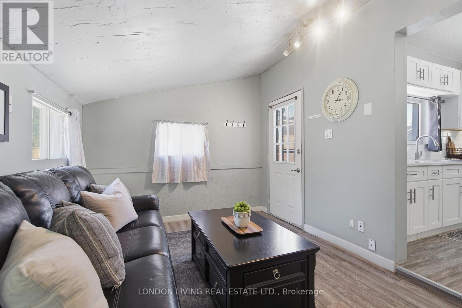 1176 FLORENCE STREET - 20