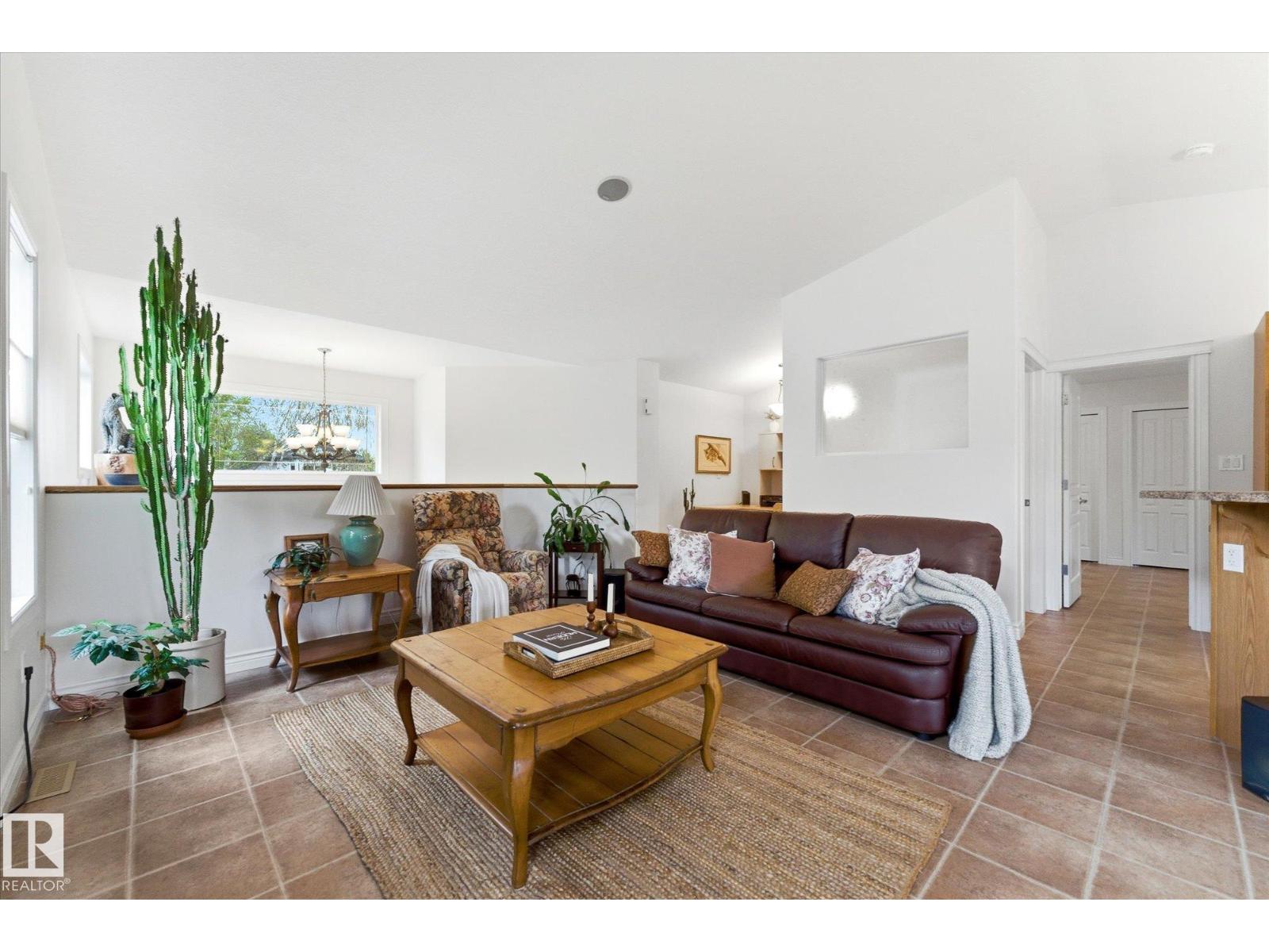 843 Oakland PL — photo 11