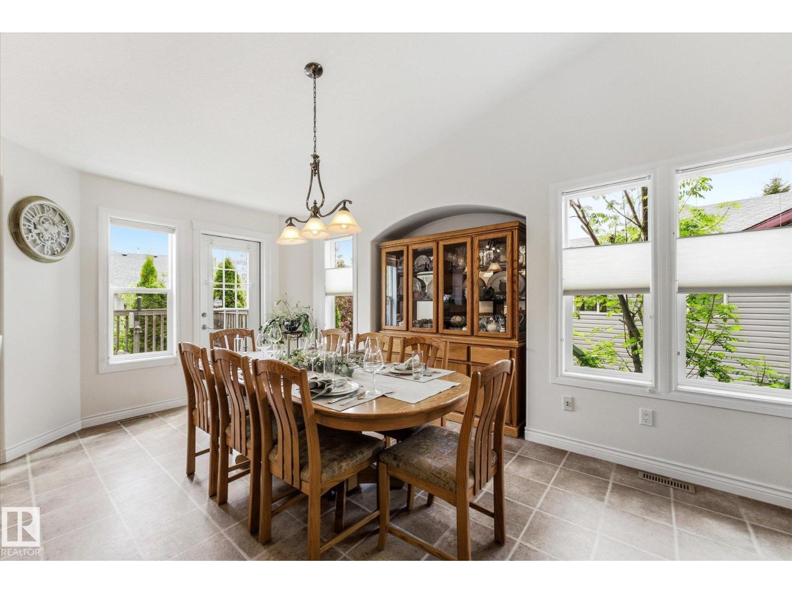 843 Oakland PL — photo 13
