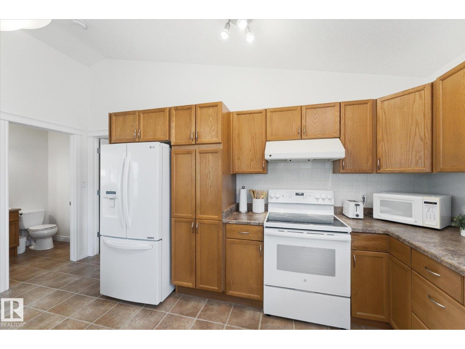 843 Oakland PL — photo 17