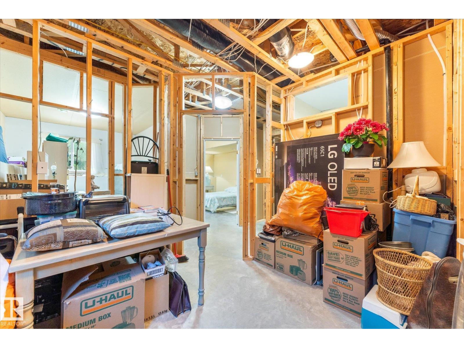 843 Oakland PL — photo 37
