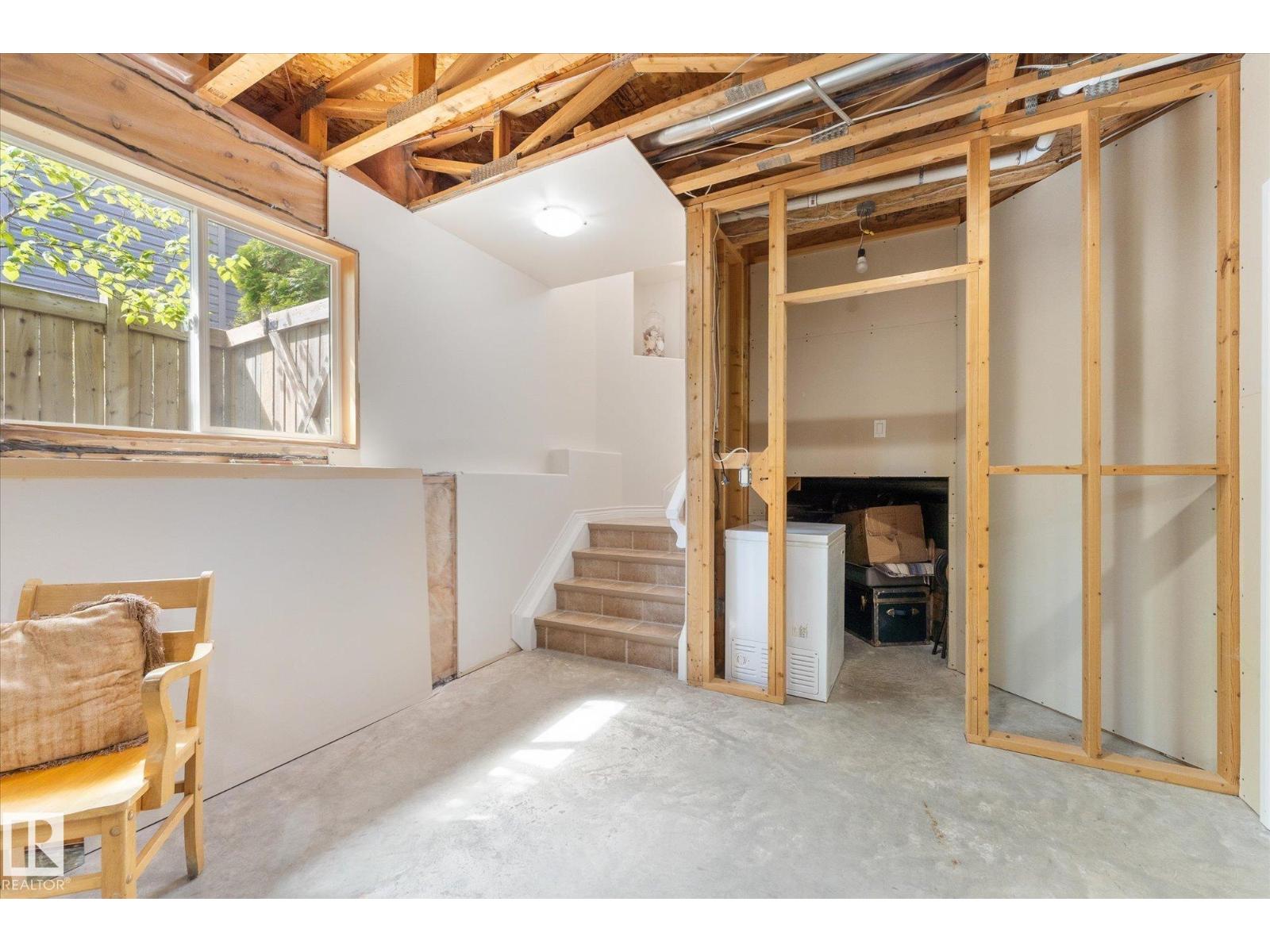 843 Oakland PL — photo 40
