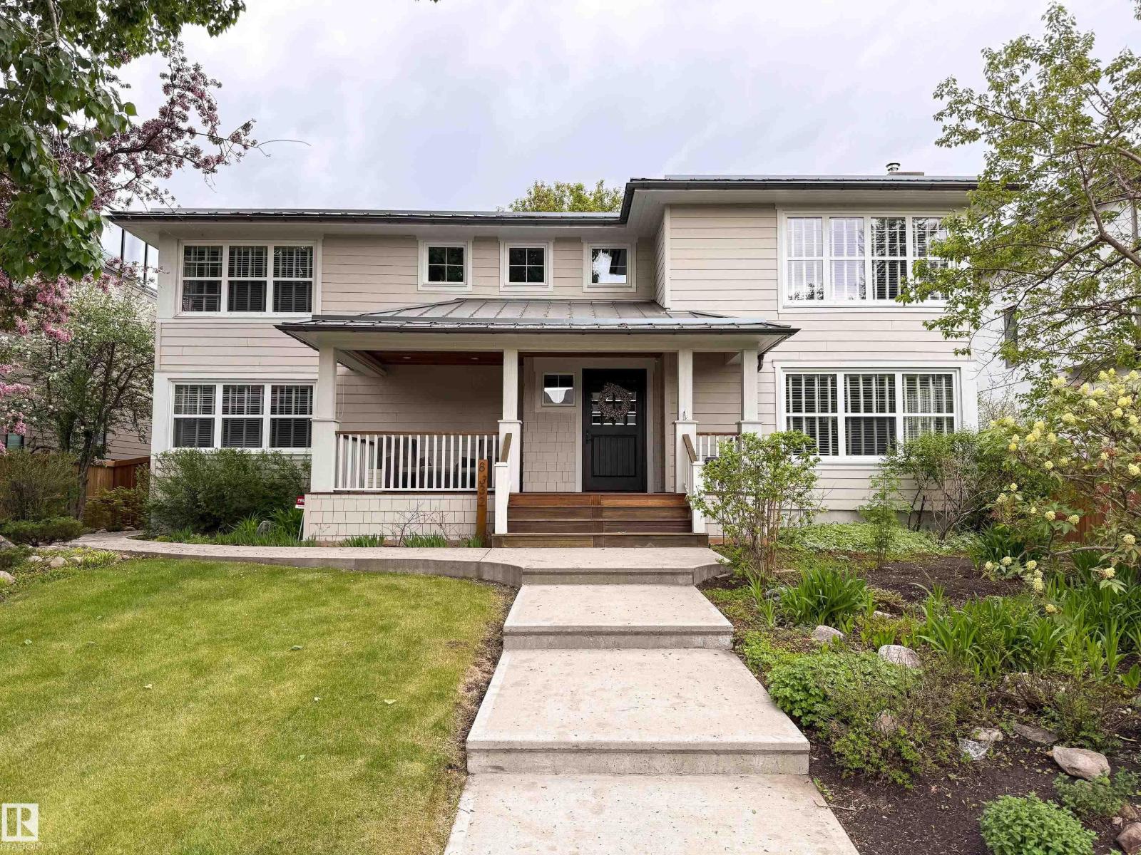 8332 120 ST NW - 1