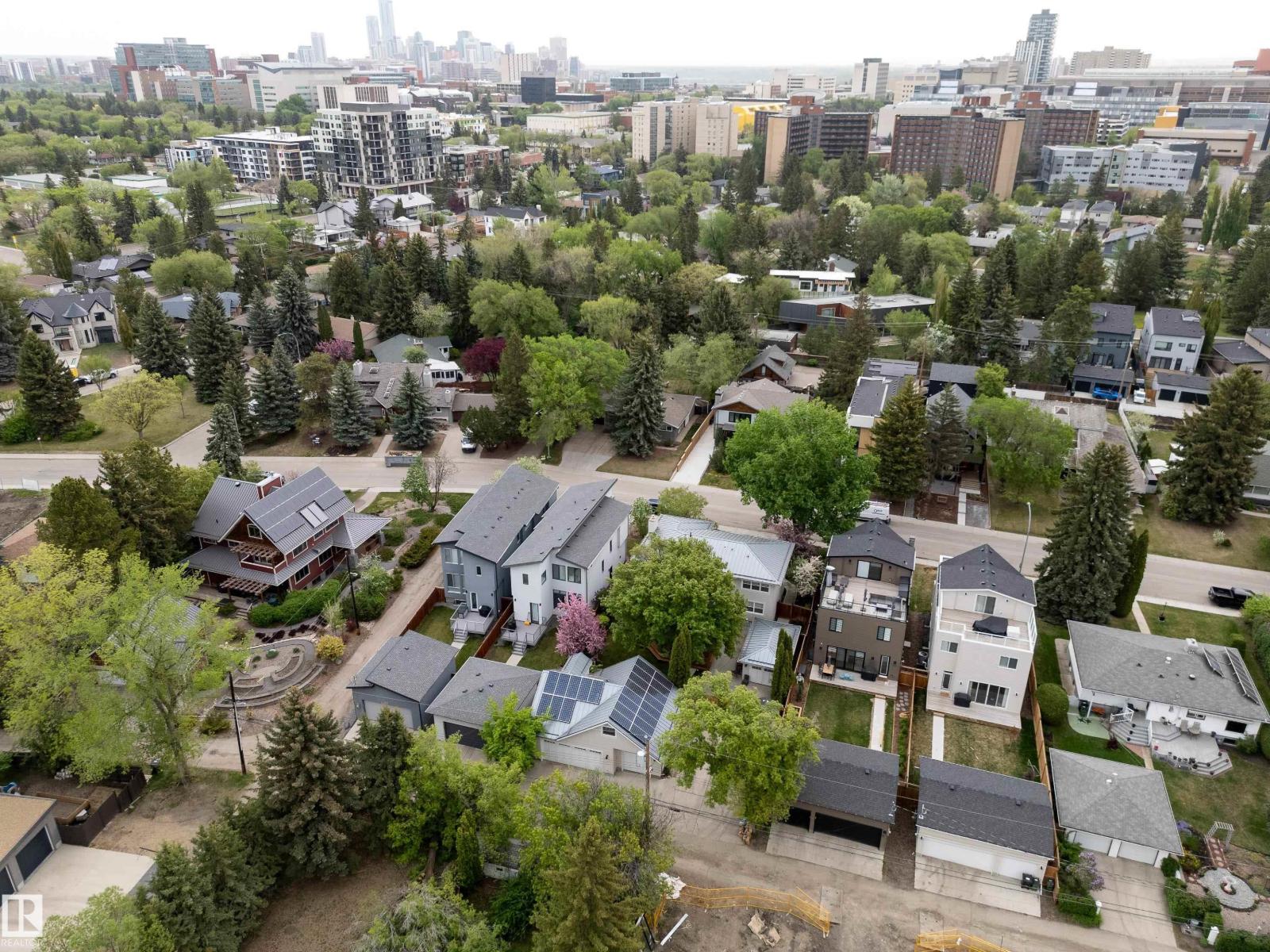8332 120 ST NW - 11