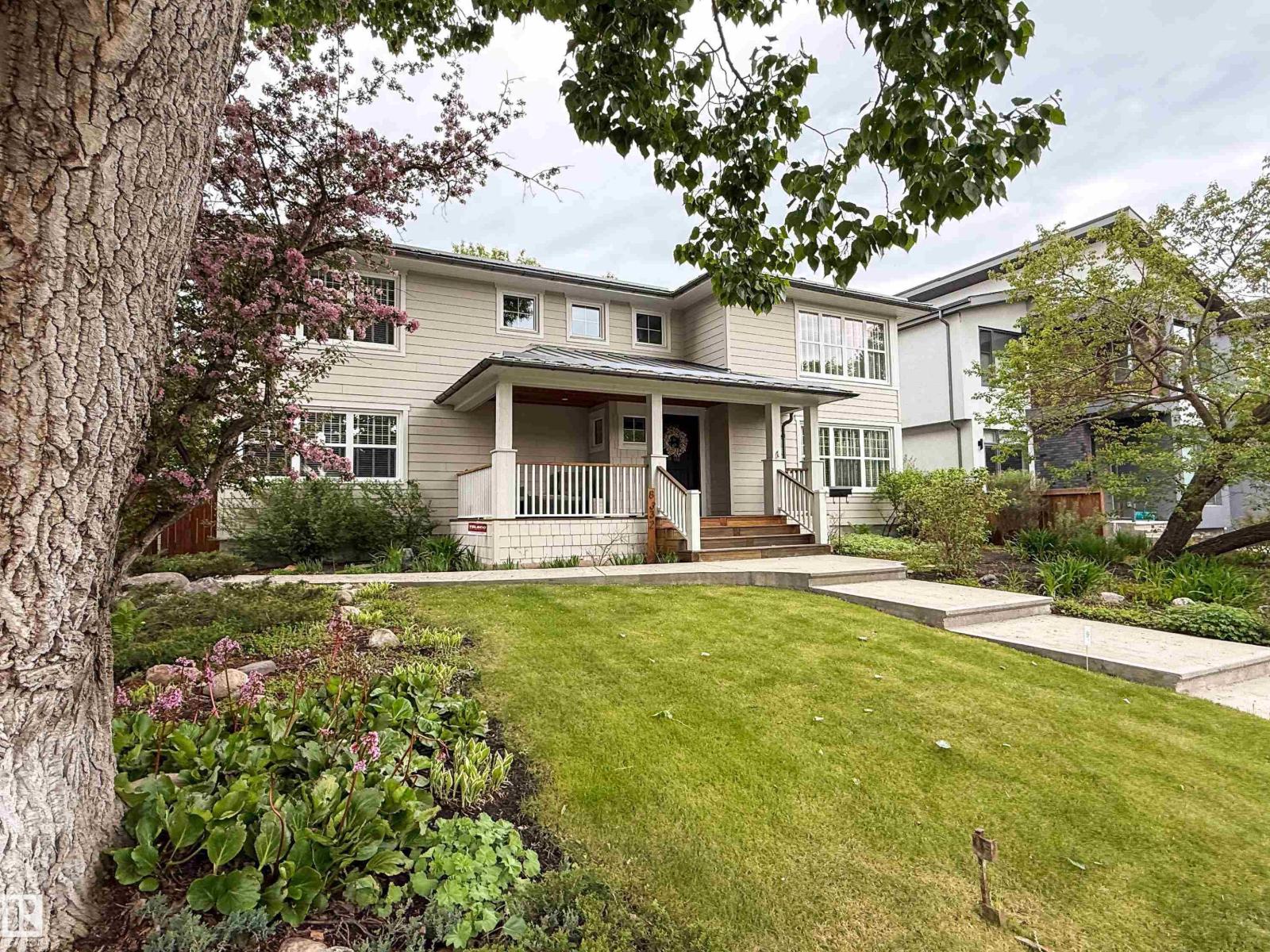 8332 120 ST NW - Image 2