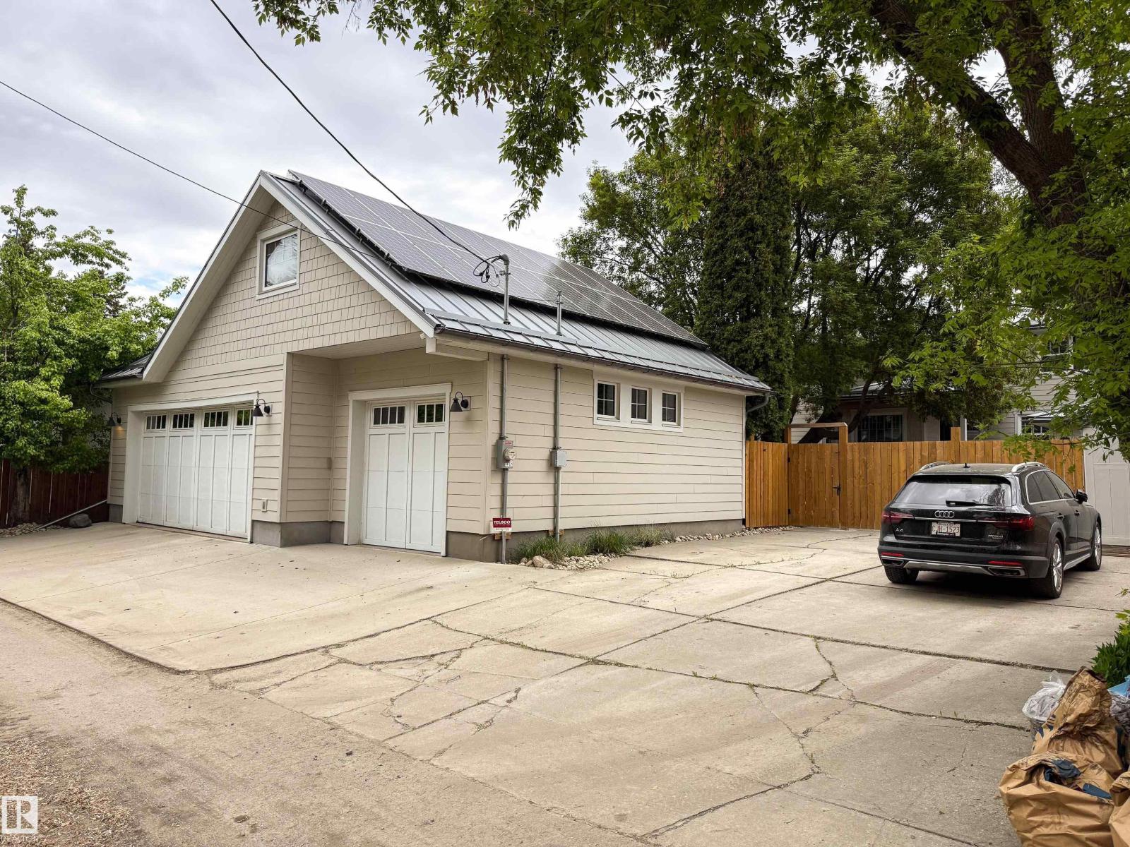 8332 120 ST NW - 49