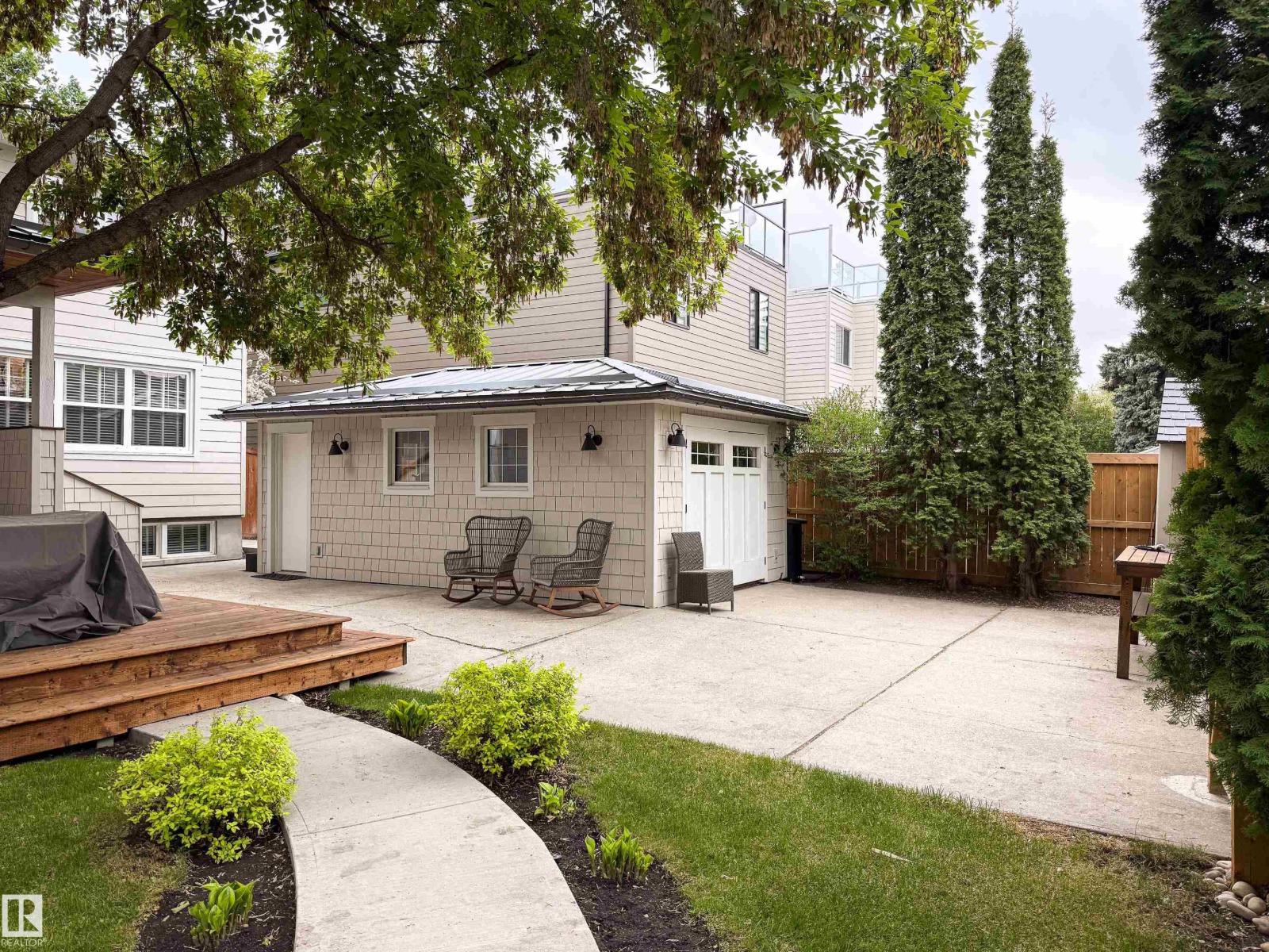 8332 120 ST NW - 54