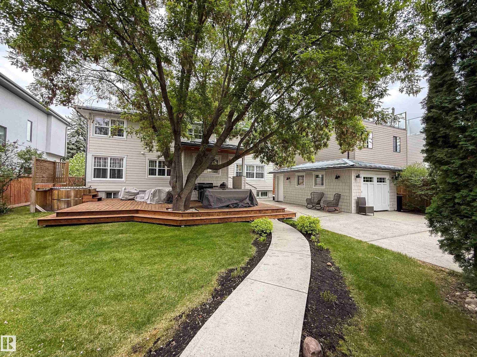 8332 120 ST NW - 55
