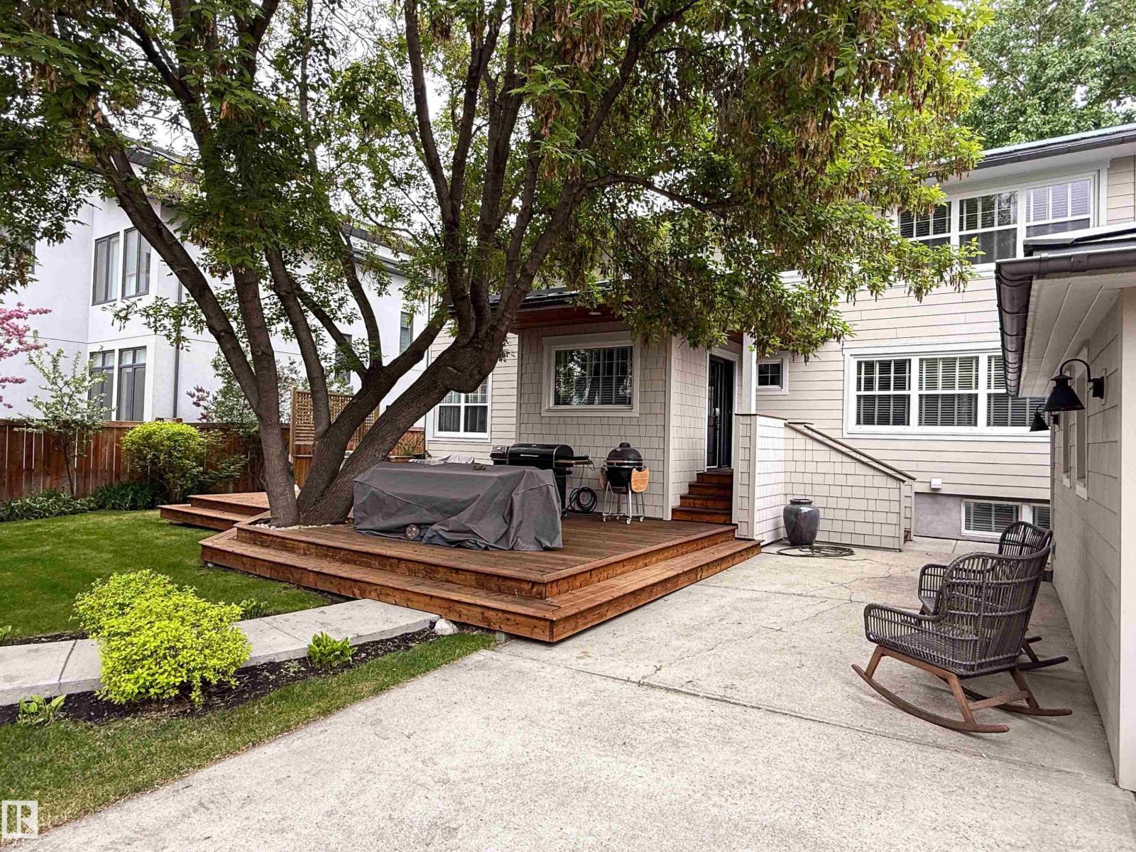 8332 120 ST NW - 57