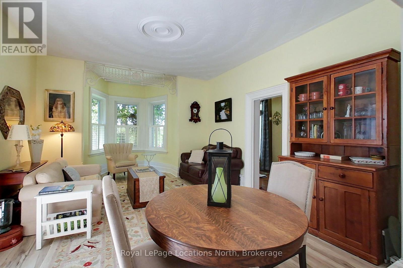 44 PARKVIEW AVENUE - 16