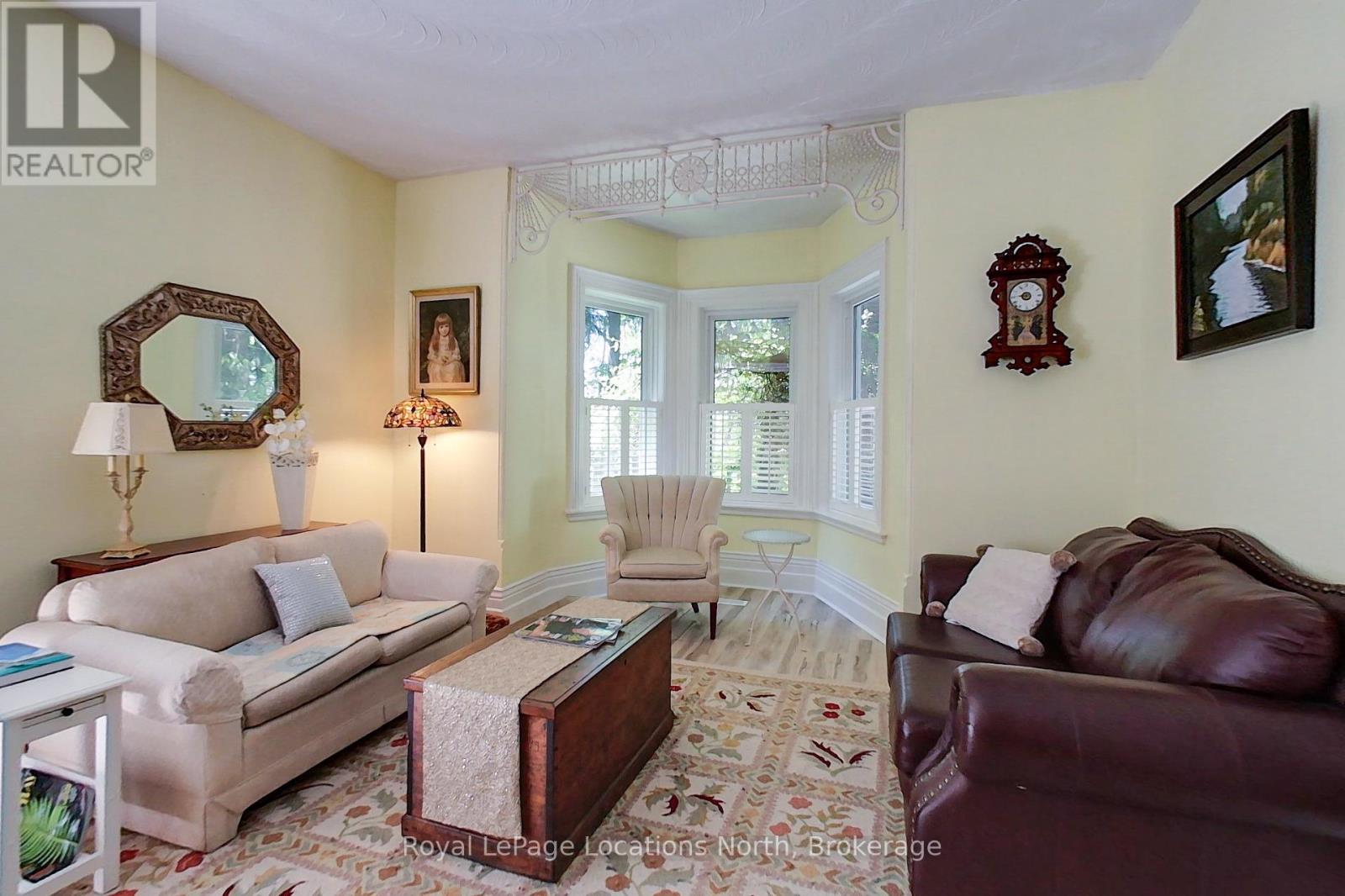 44 PARKVIEW AVENUE - 17