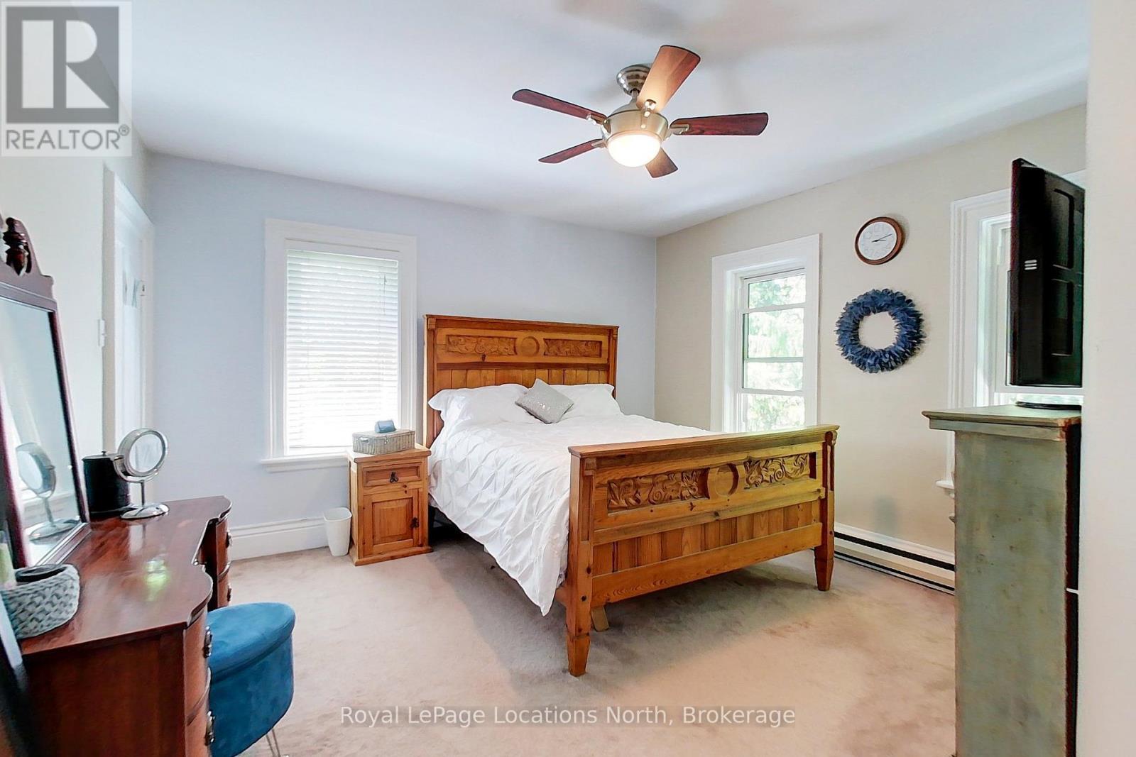 44 PARKVIEW AVENUE - 28